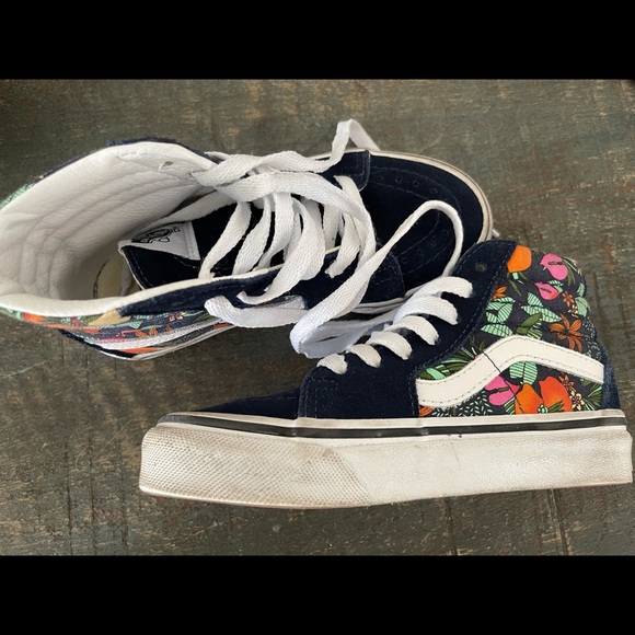 Girls Vans High Tops - Picture 2 of 3